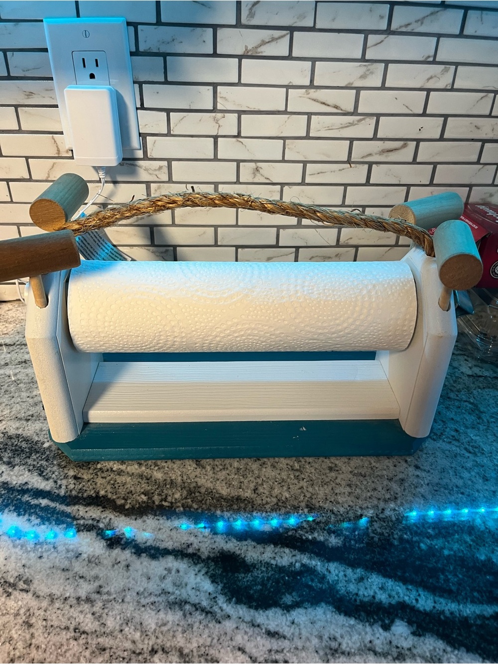 Crab Rustic Rope Handle Paper Towel Holder - White & Teal - Picture 3 of 5